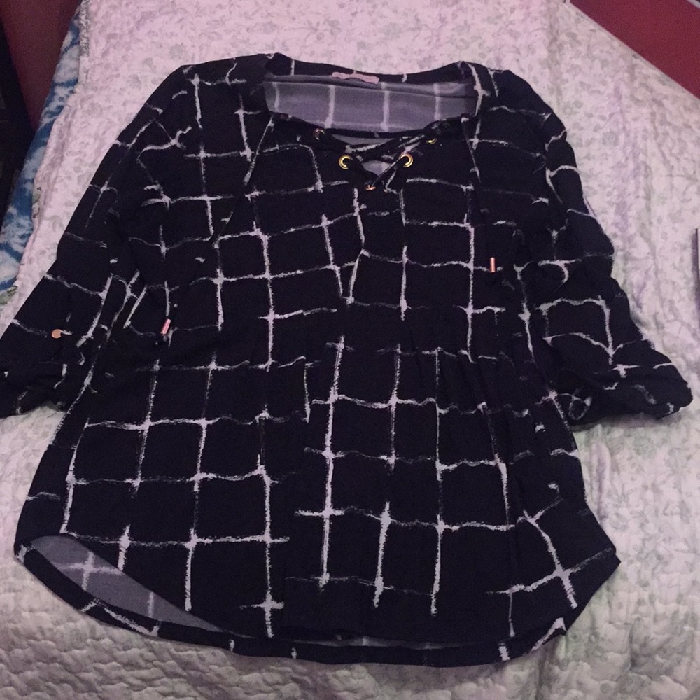 ELEGANT BLACK WHITE SHIRT LACE UP